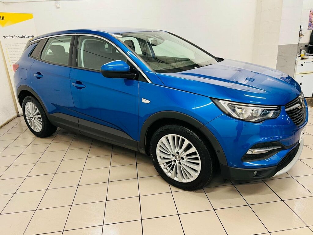 Main listing image - Vauxhall Grandland X