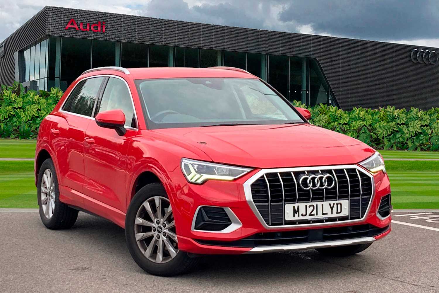 Main listing image - Audi Q3