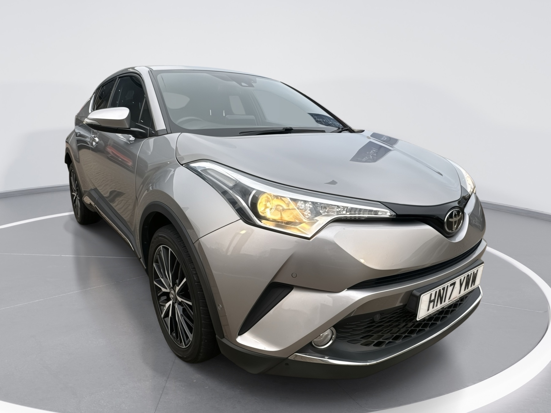 Main listing image - Toyota C-HR