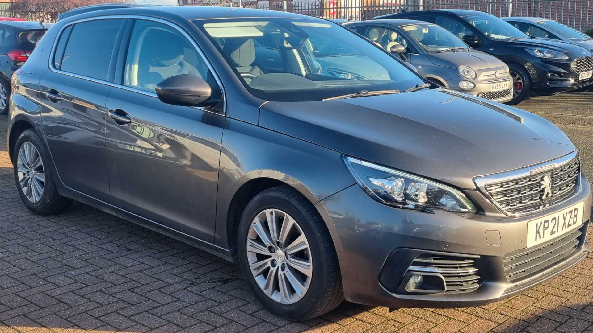 Main listing image - Peugeot 308