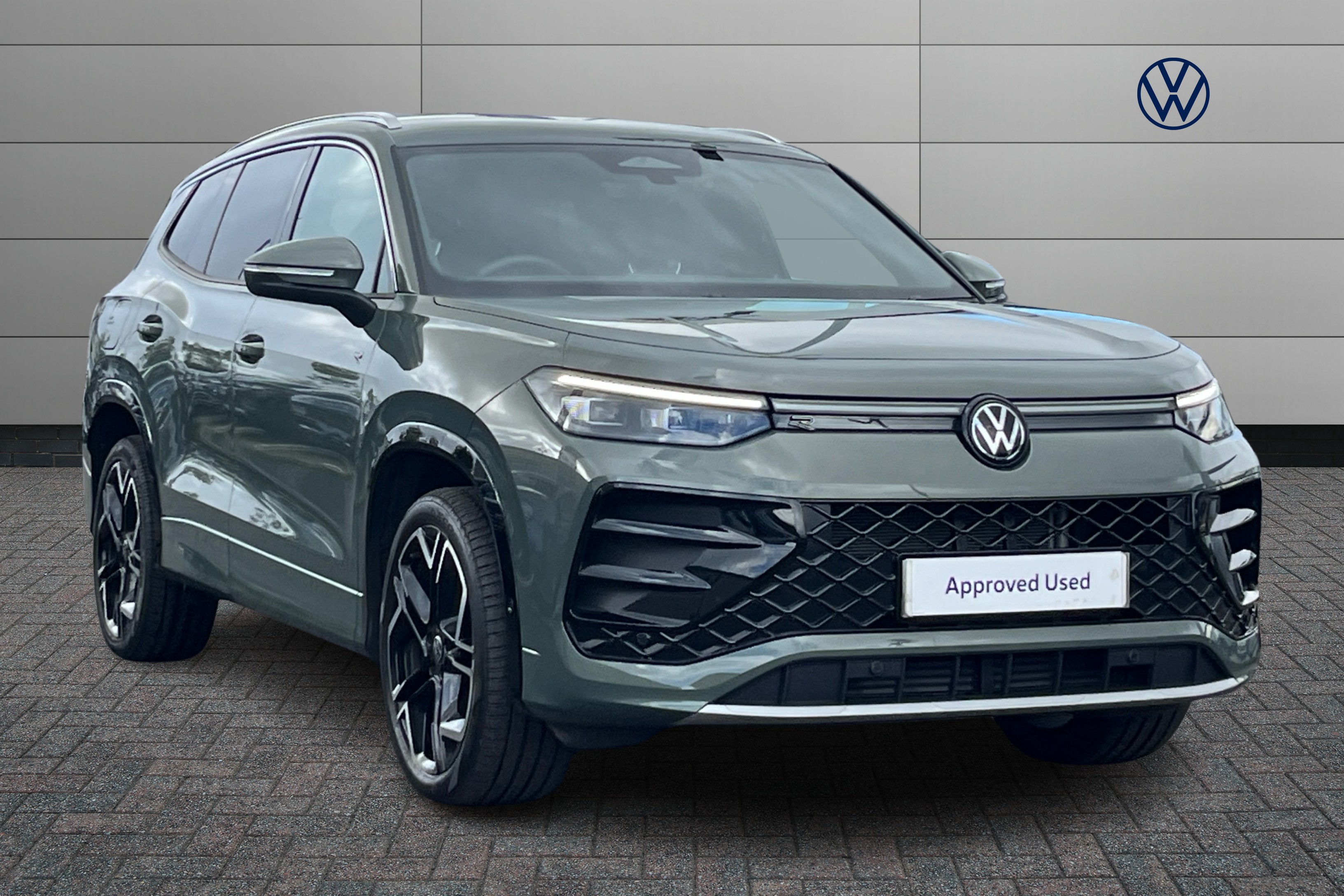 Main listing image - Volkswagen Tayron
