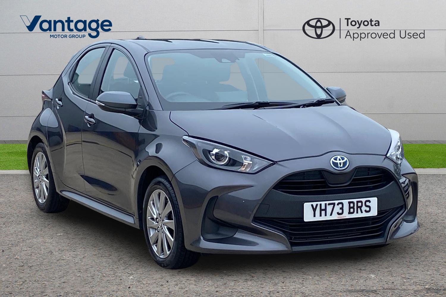 Main listing image - Toyota Yaris
