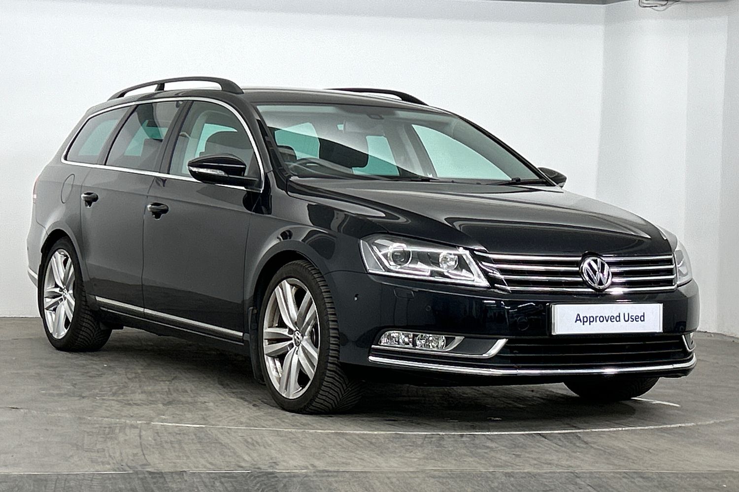 Main listing image - Volkswagen Passat Estate