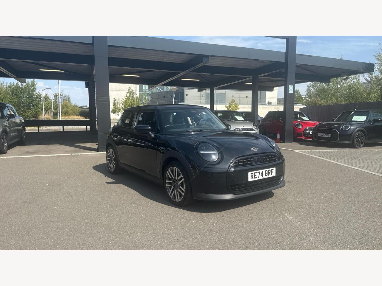 Main listing image - MINI Hatchback