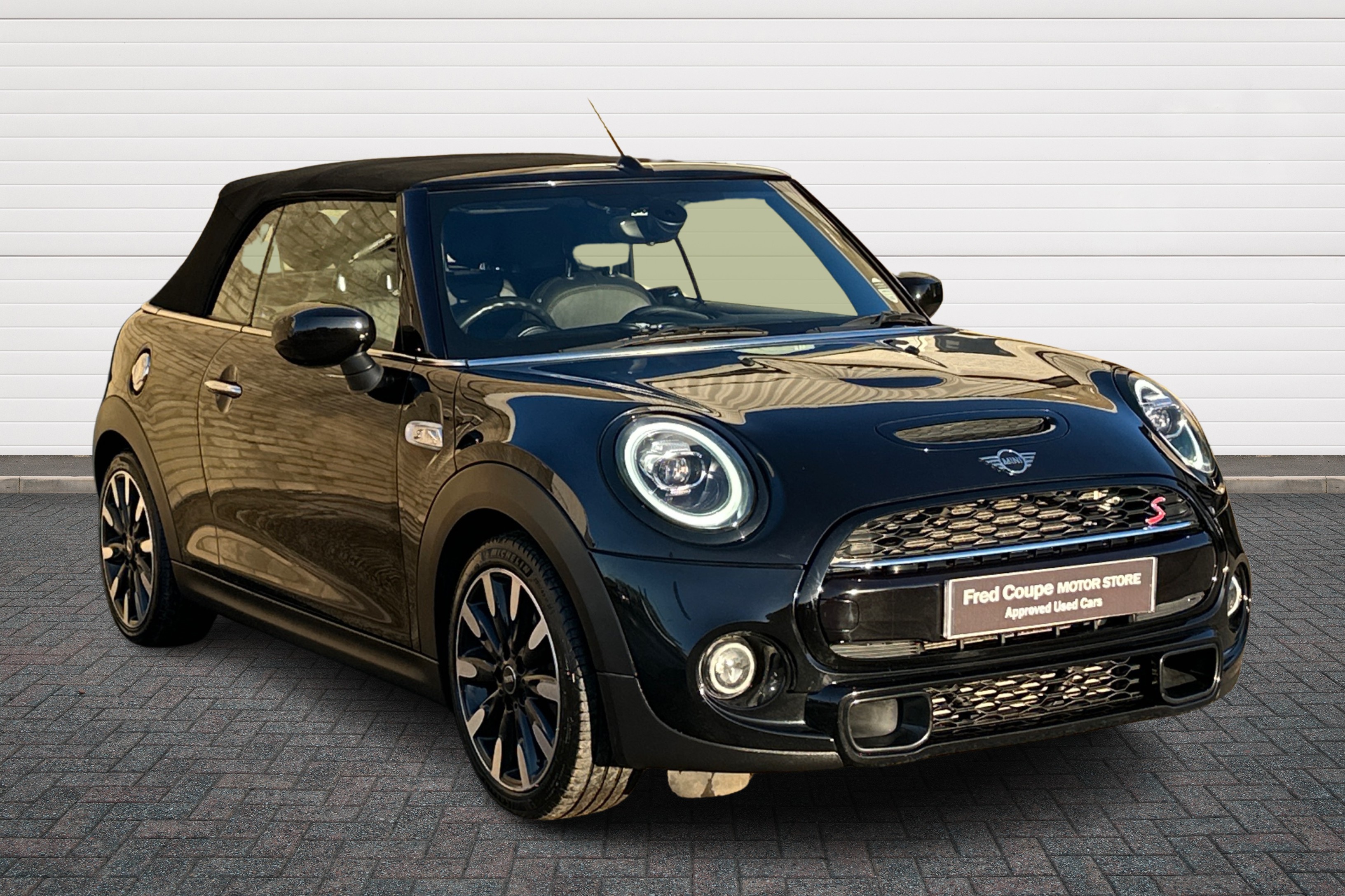 Main listing image - MINI Convertible