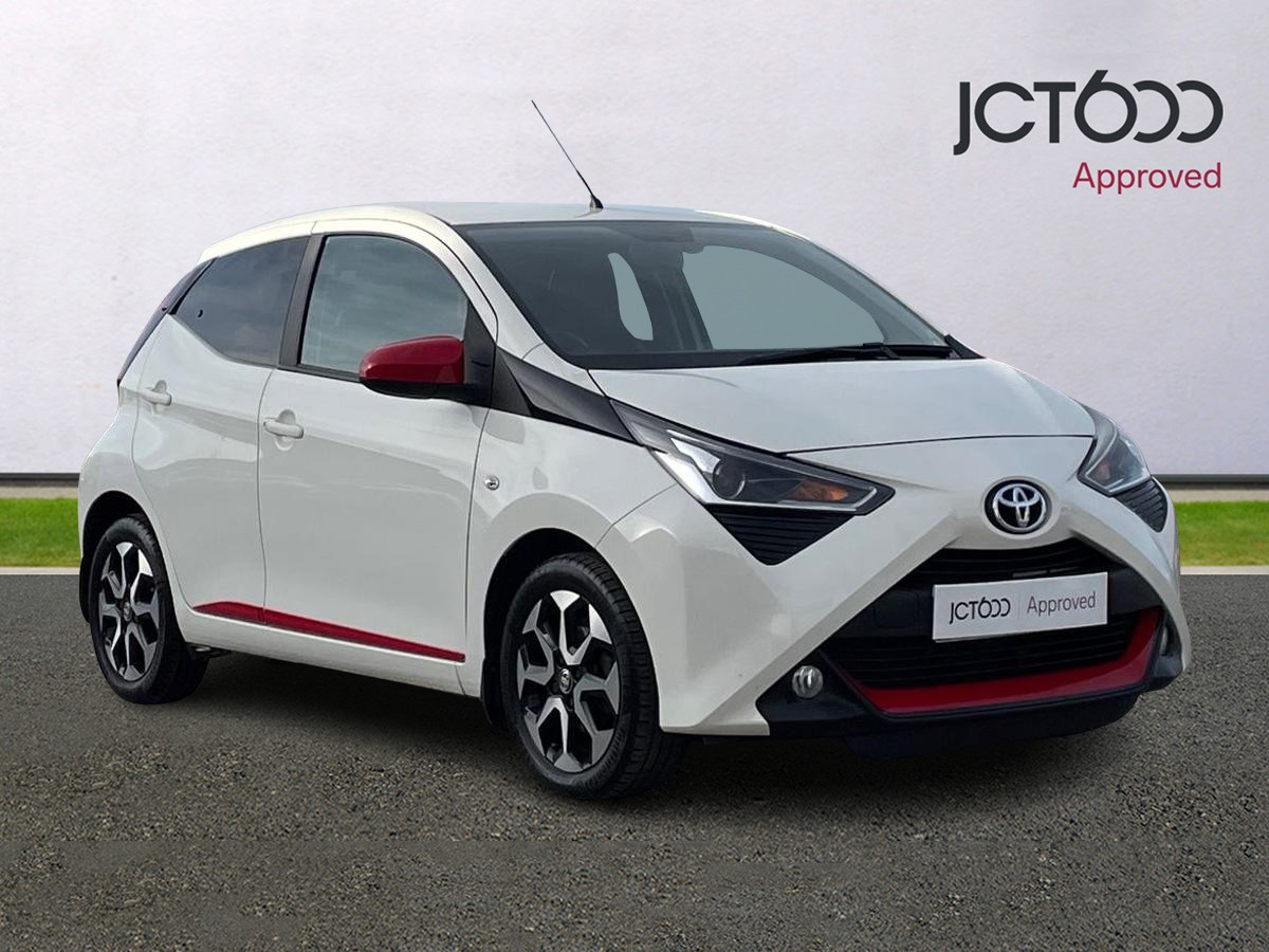 Main listing image - Toyota Aygo