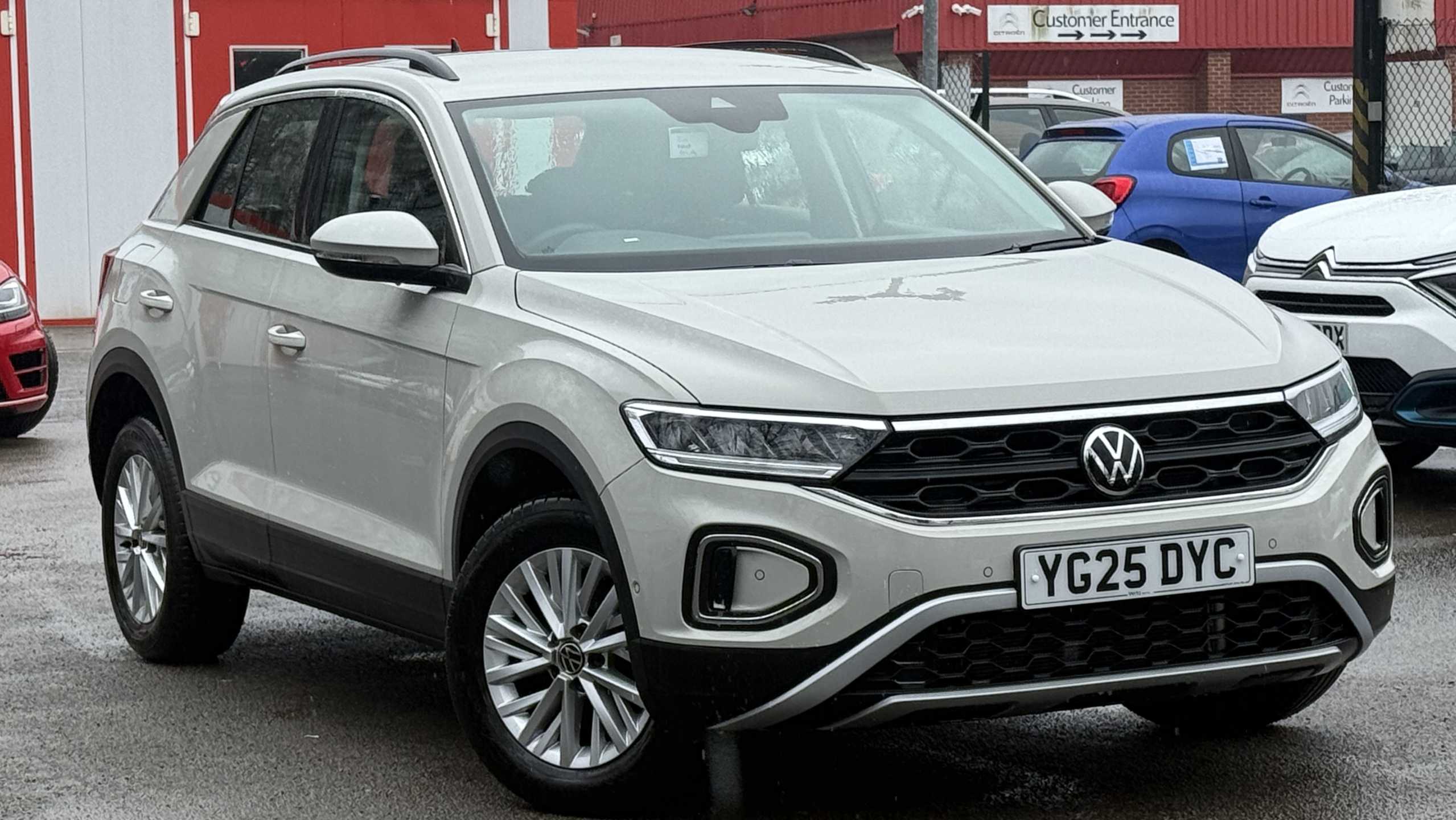 Main listing image - Volkswagen T-Roc