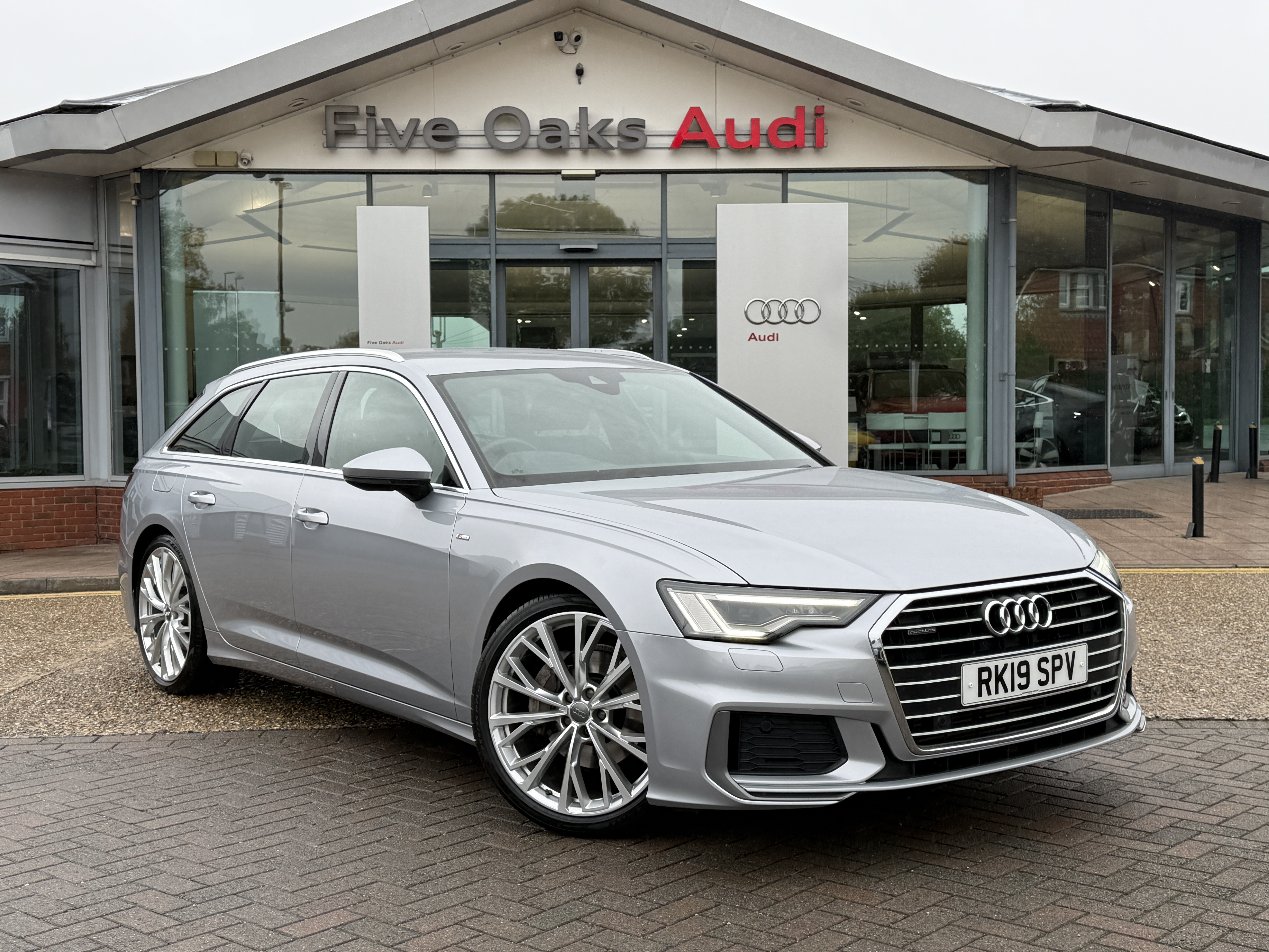Main listing image - Audi A6