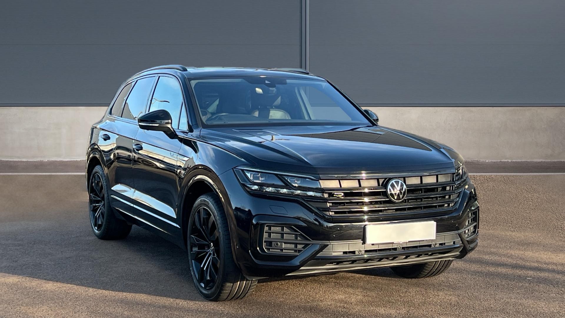 Main listing image - Volkswagen Touareg