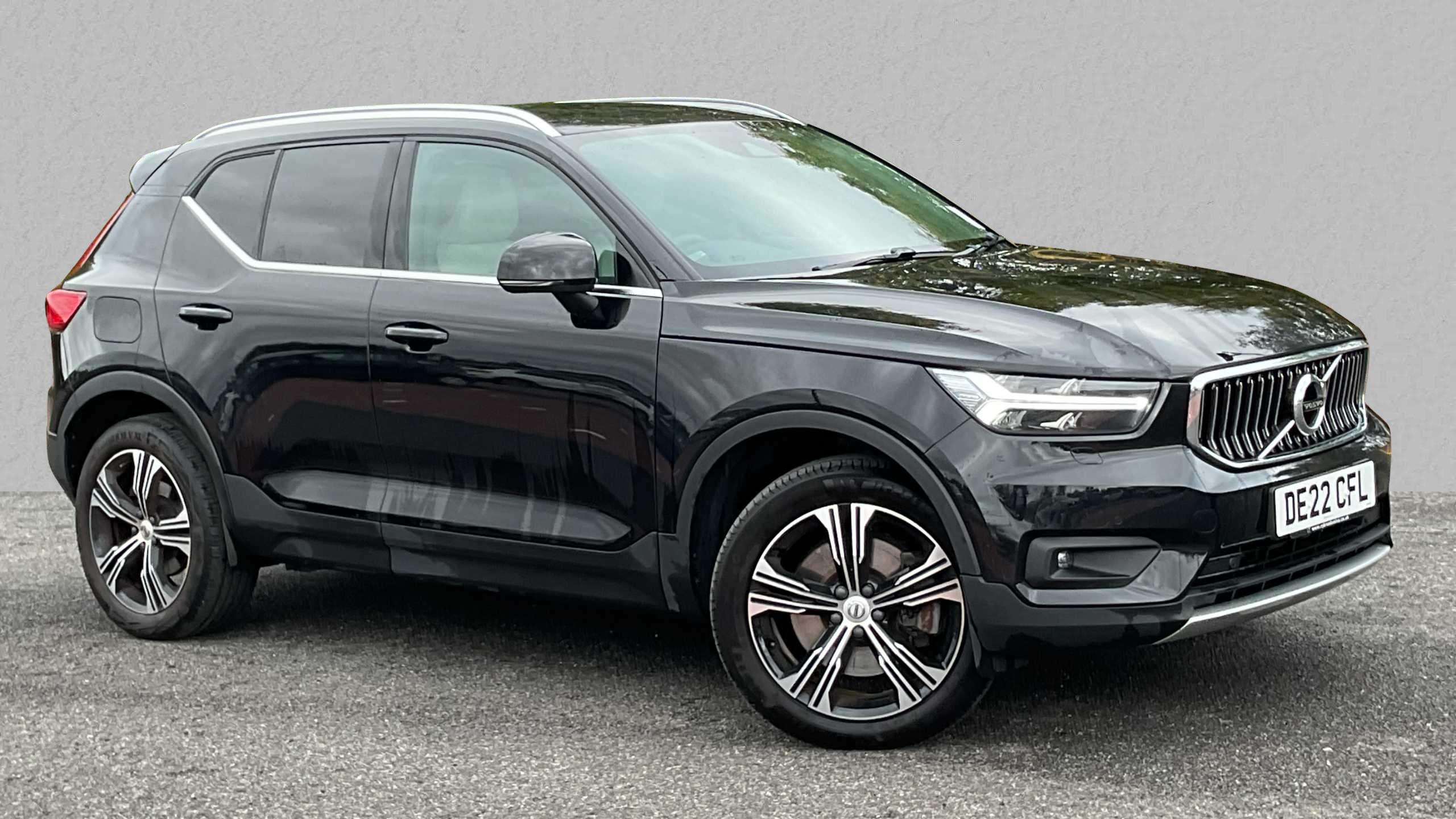 Main listing image - Volvo XC40 Recharge