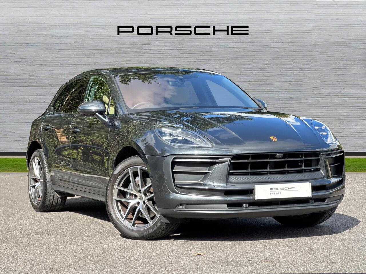 Main listing image - Porsche Macan