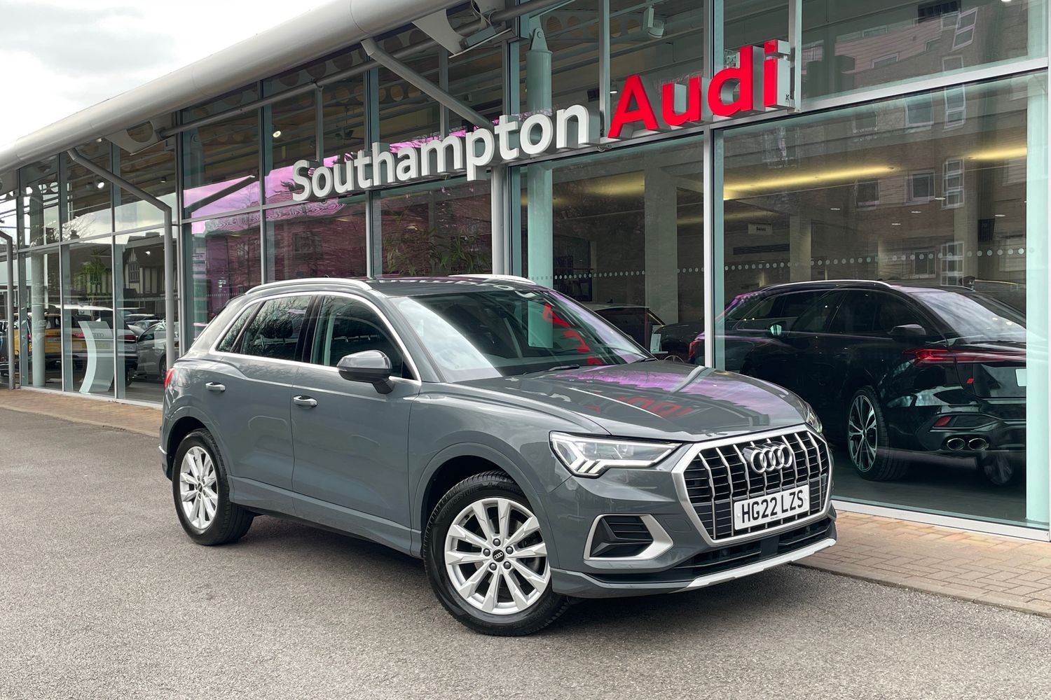 Main listing image - Audi Q3