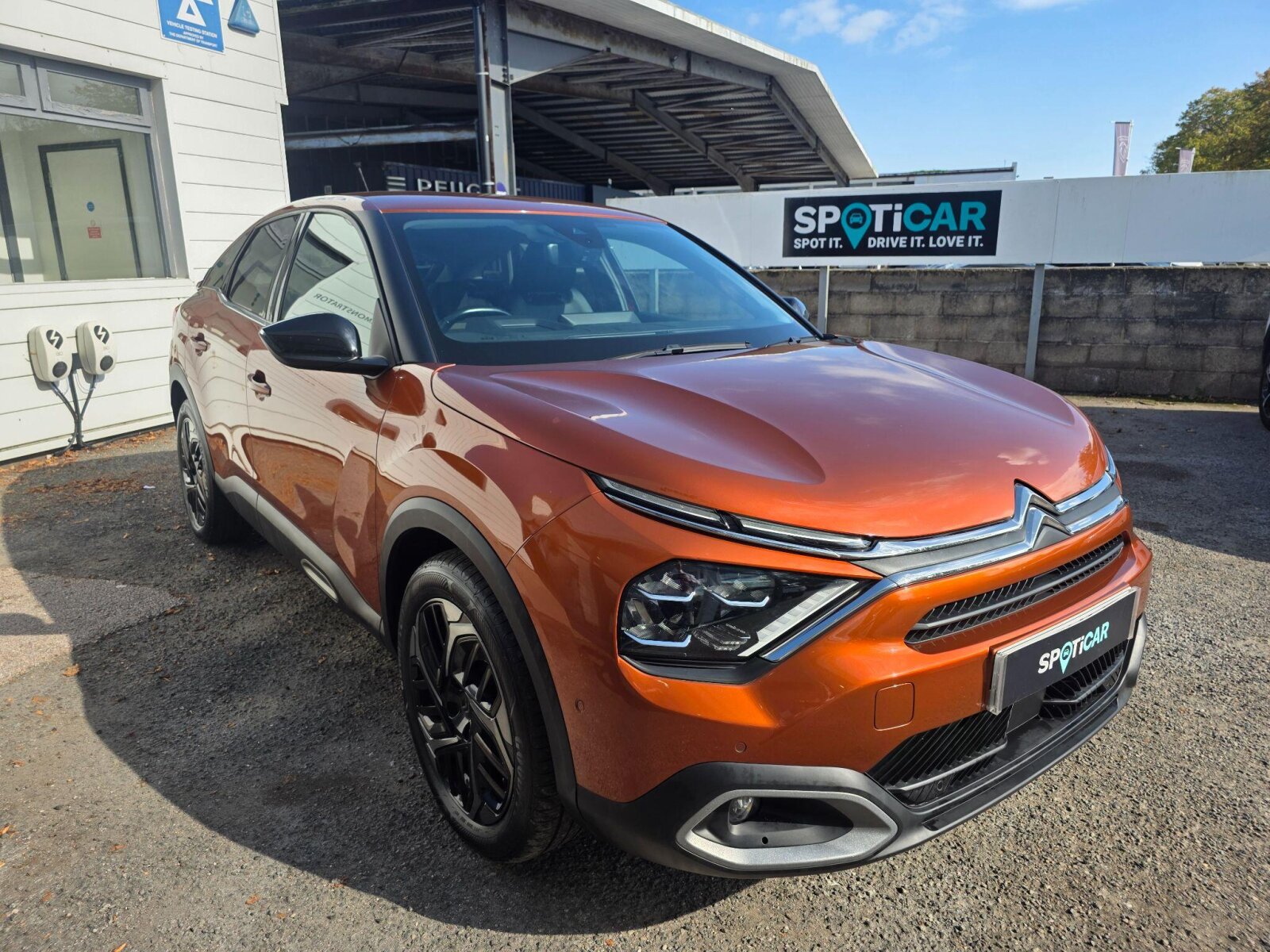 Main listing image - Citroen C4