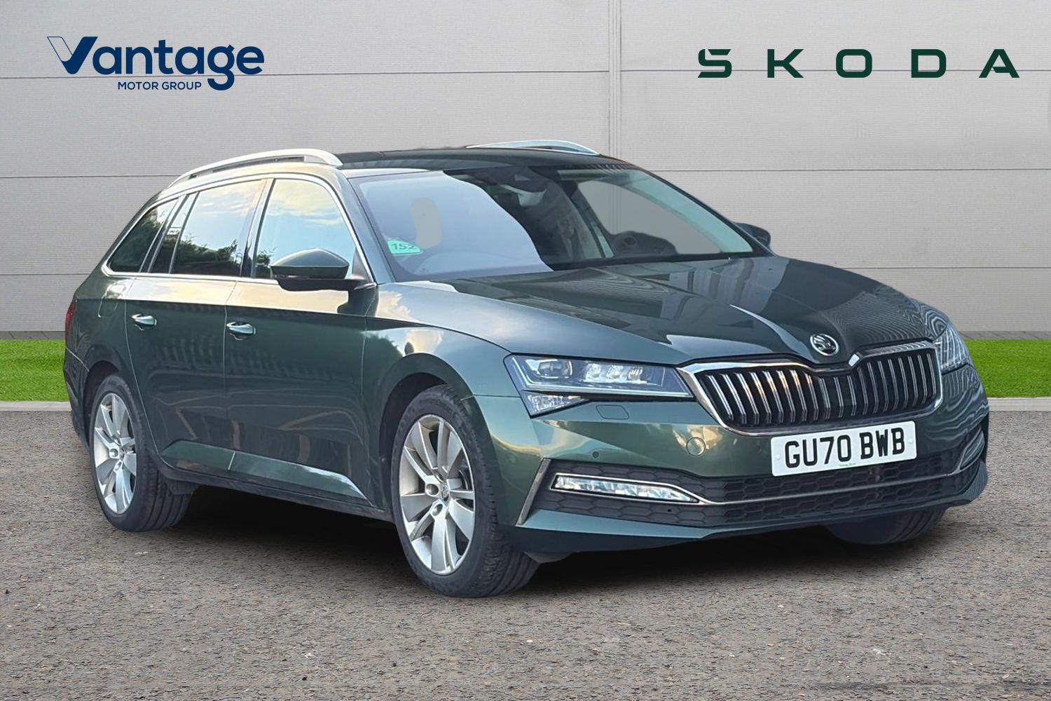 Main listing image - Skoda Superb