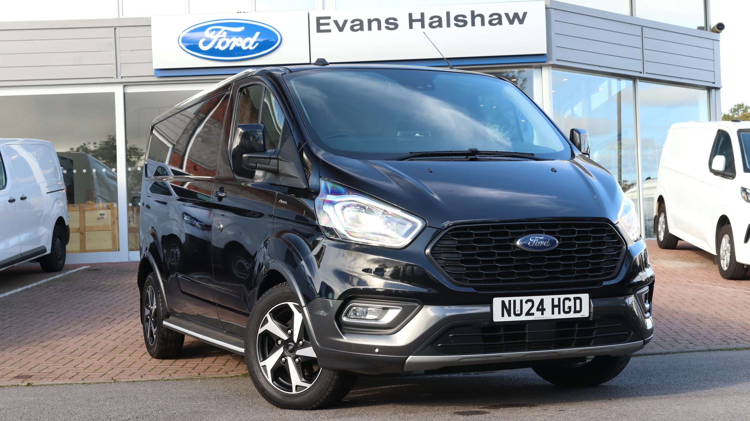 Main listing image - Ford Transit Custom