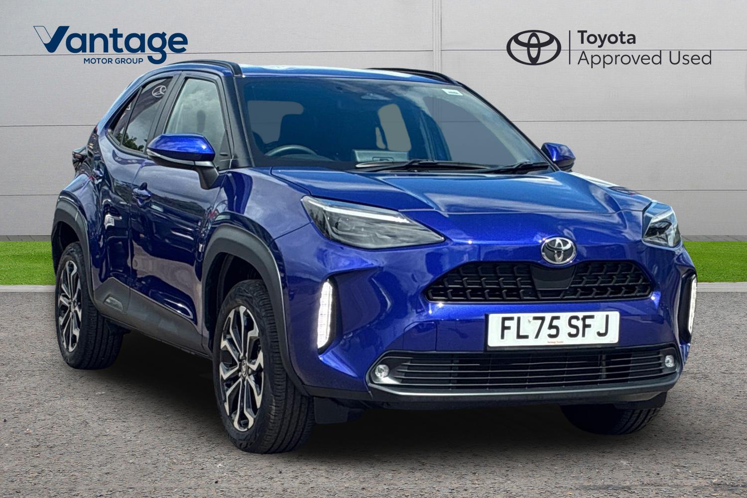 Main listing image - Toyota Yaris Cross
