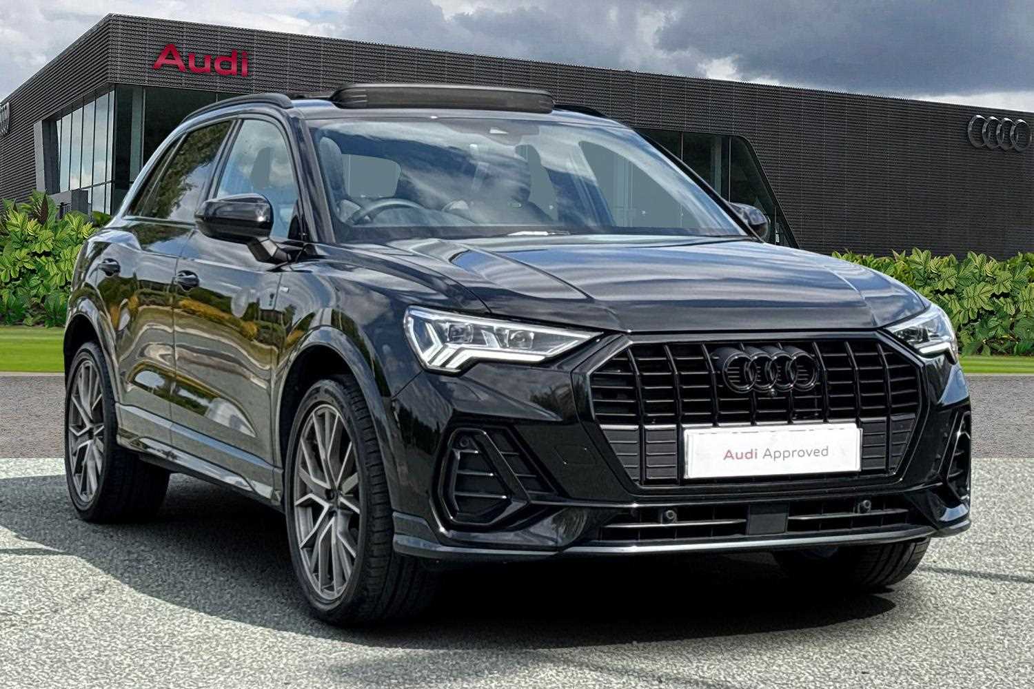 Main listing image - Audi Q3