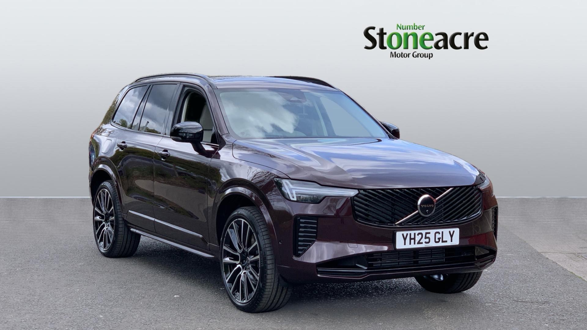Main listing image - Volvo XC90