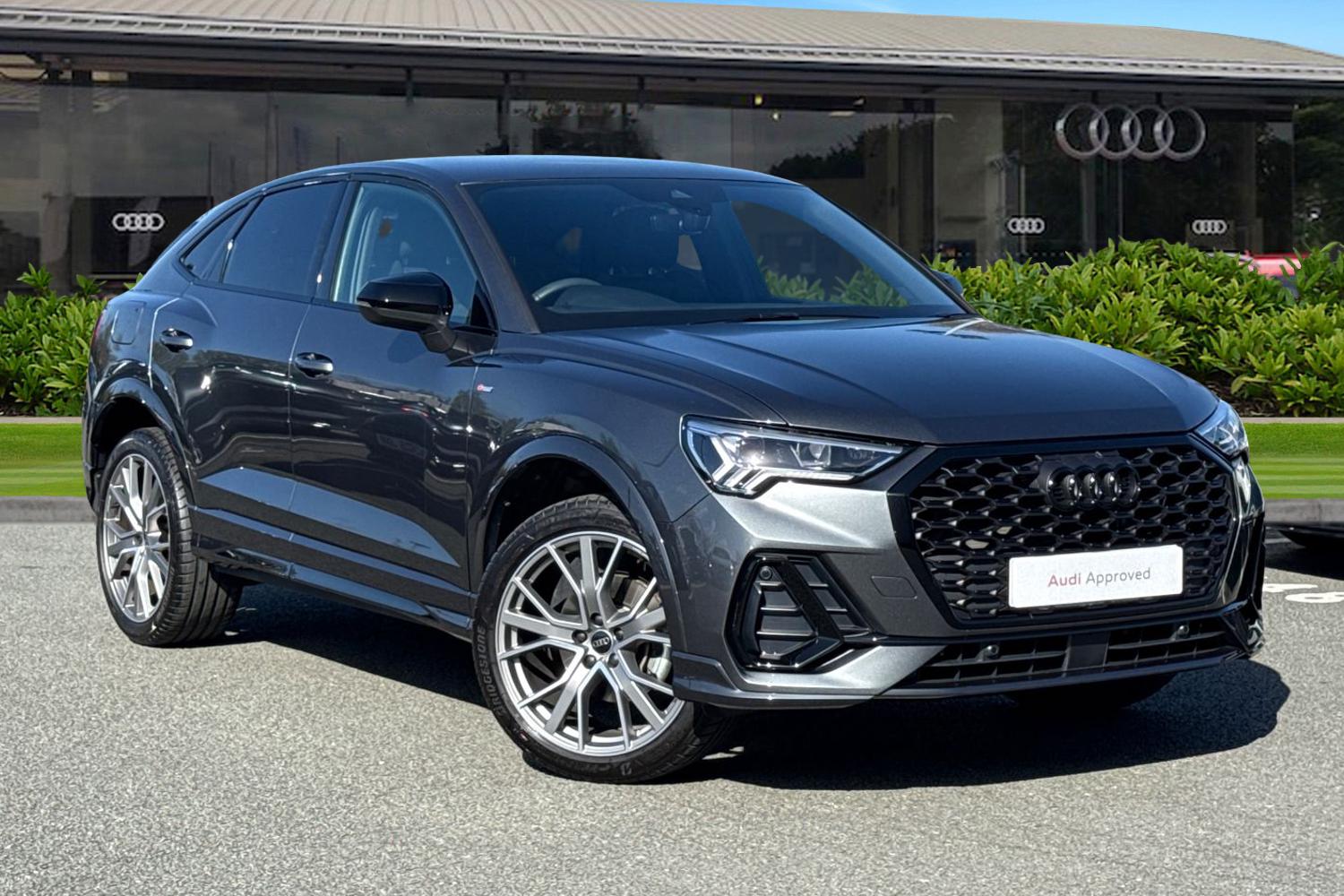 Main listing image - Audi Q3