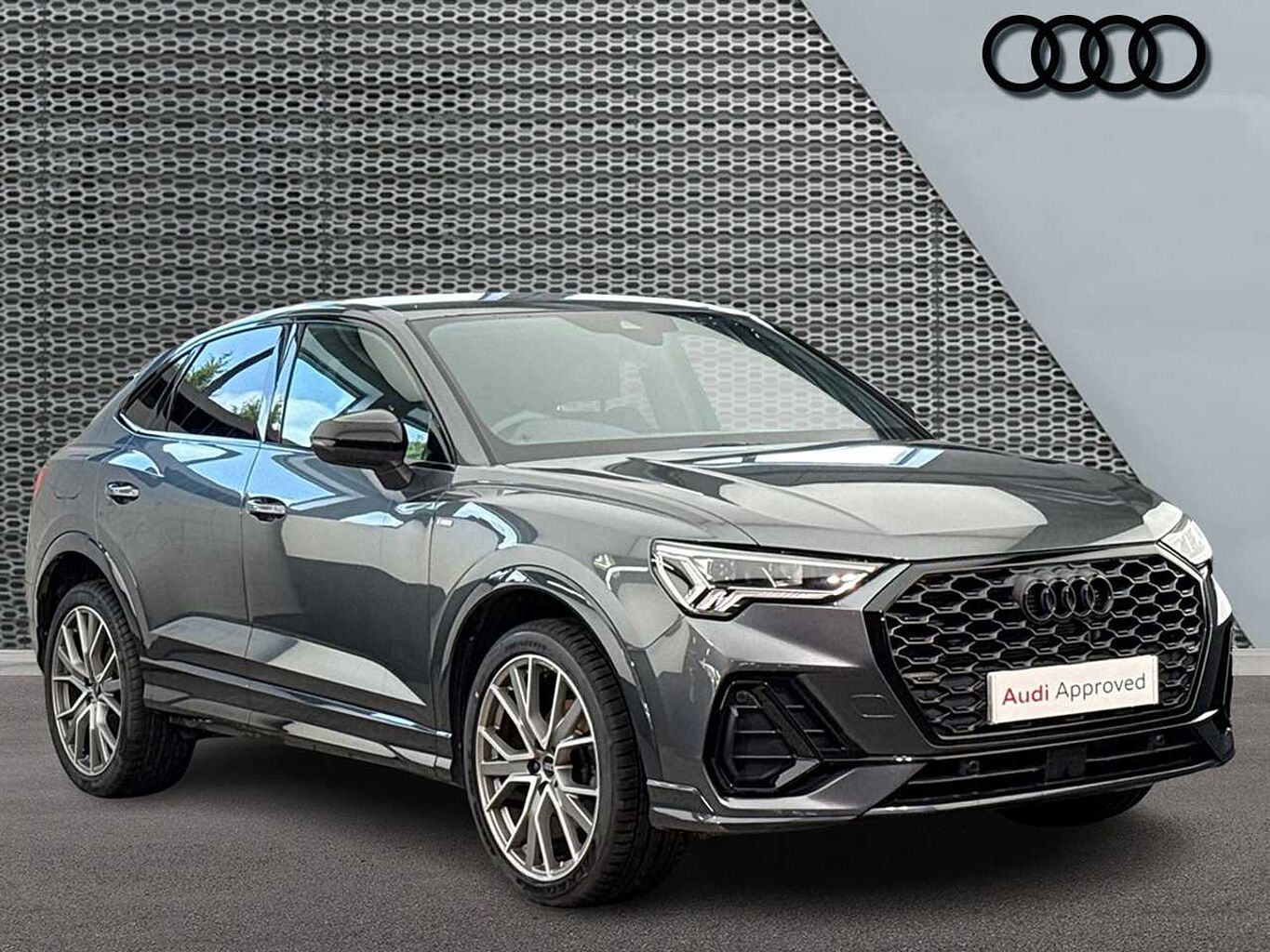 Main listing image - Audi Q3
