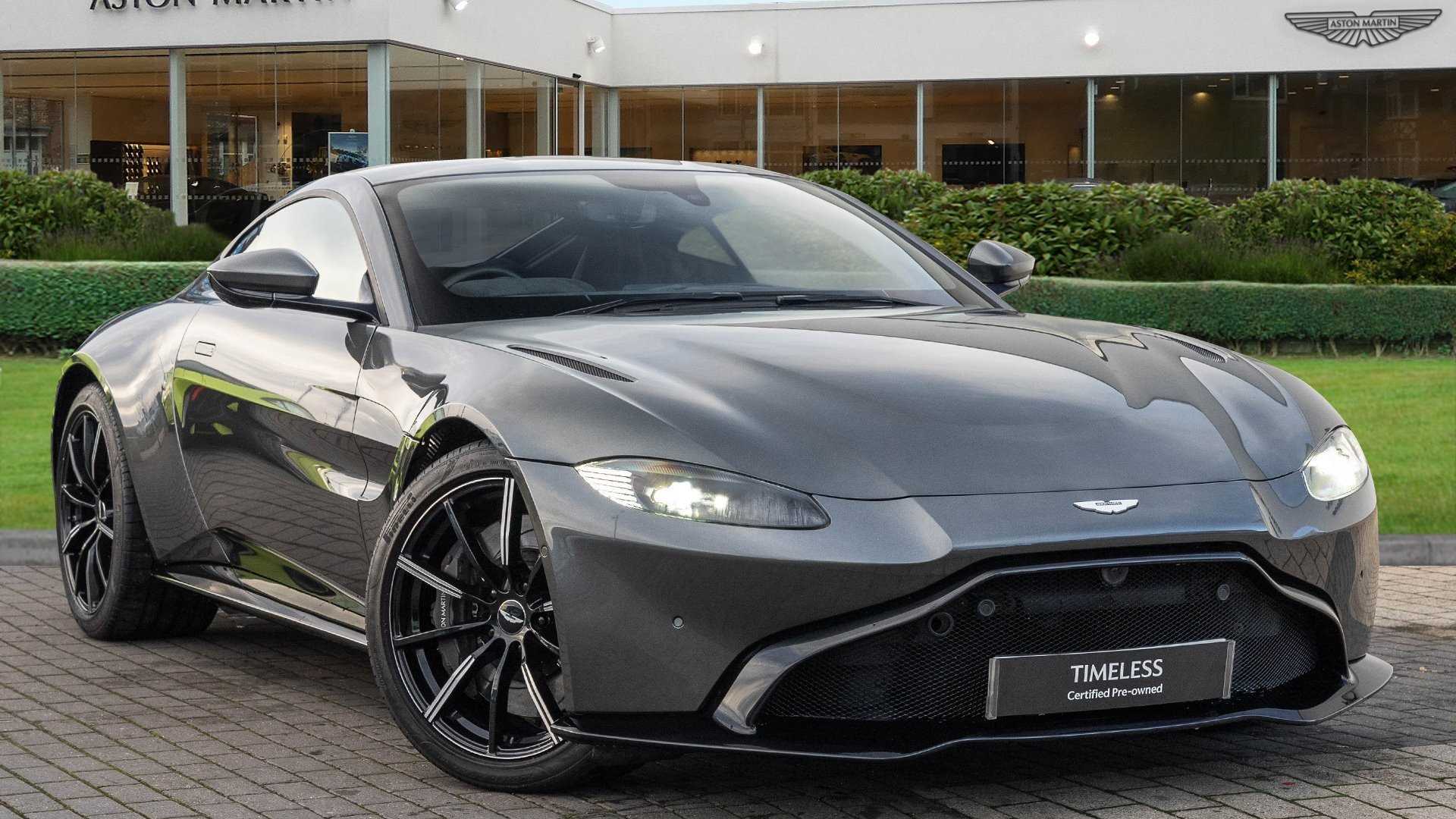 Main listing image - Aston Martin Vantage