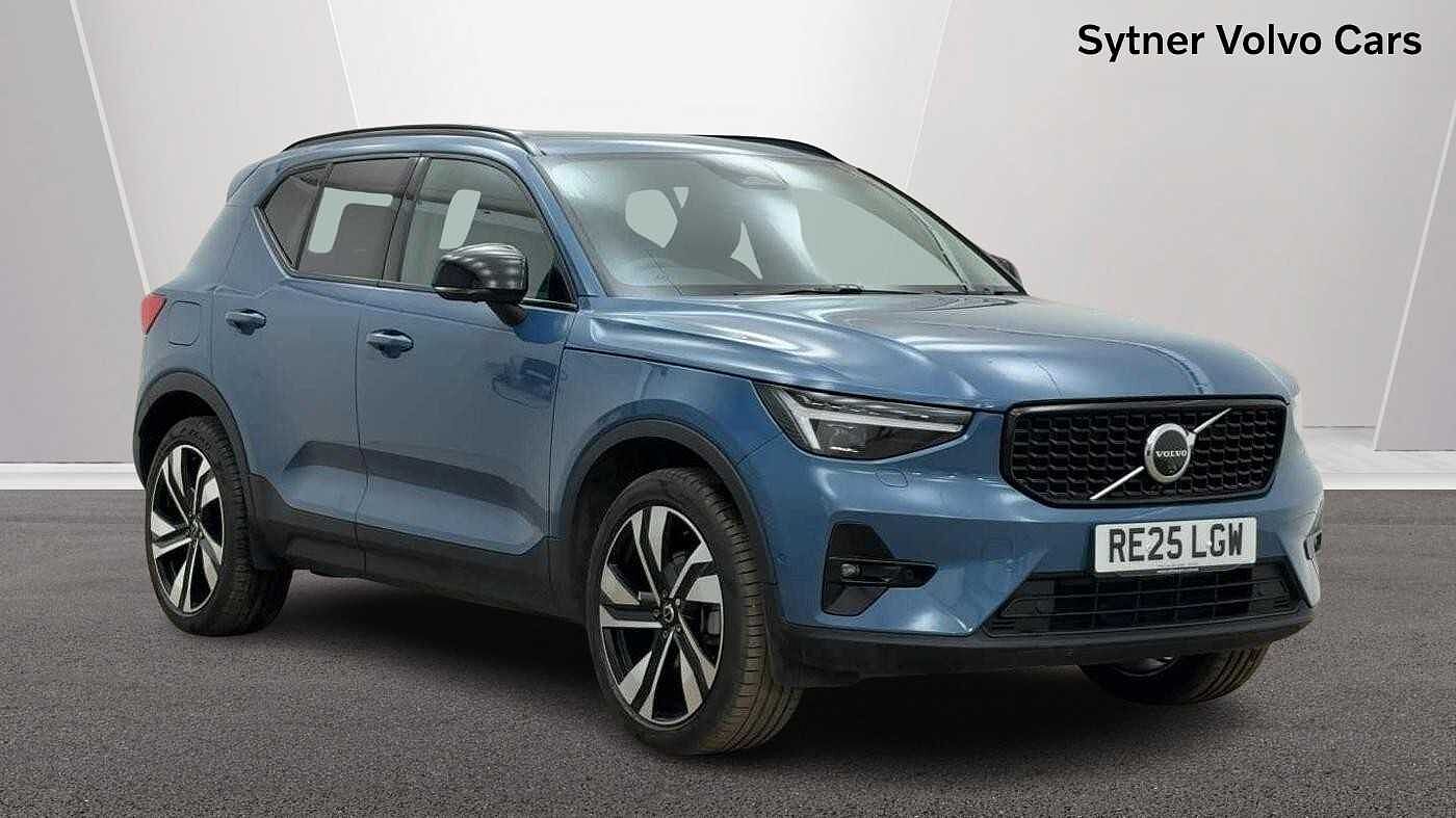 Main listing image - Volvo XC40