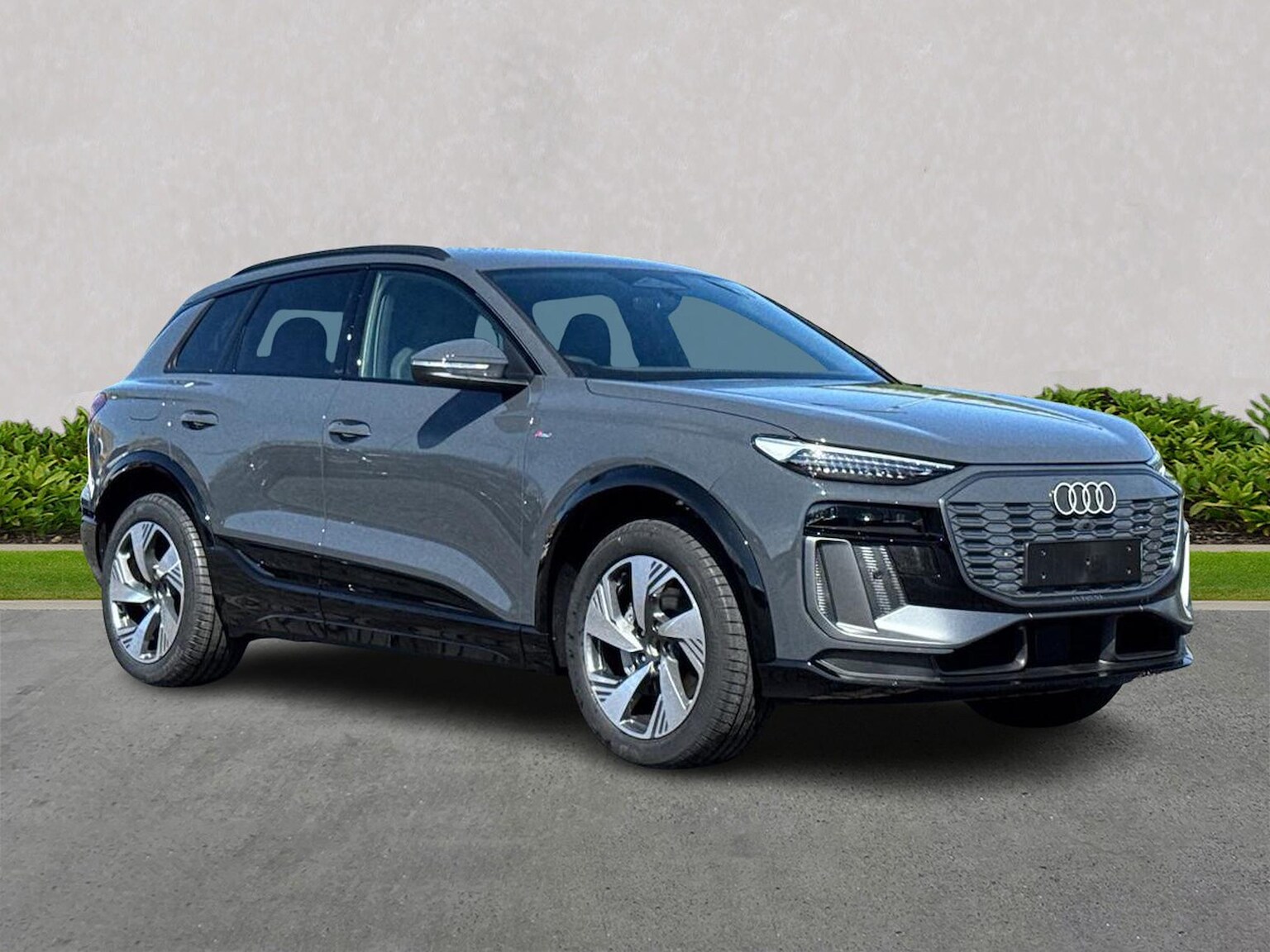 Main listing image - Audi Q6 e-tron