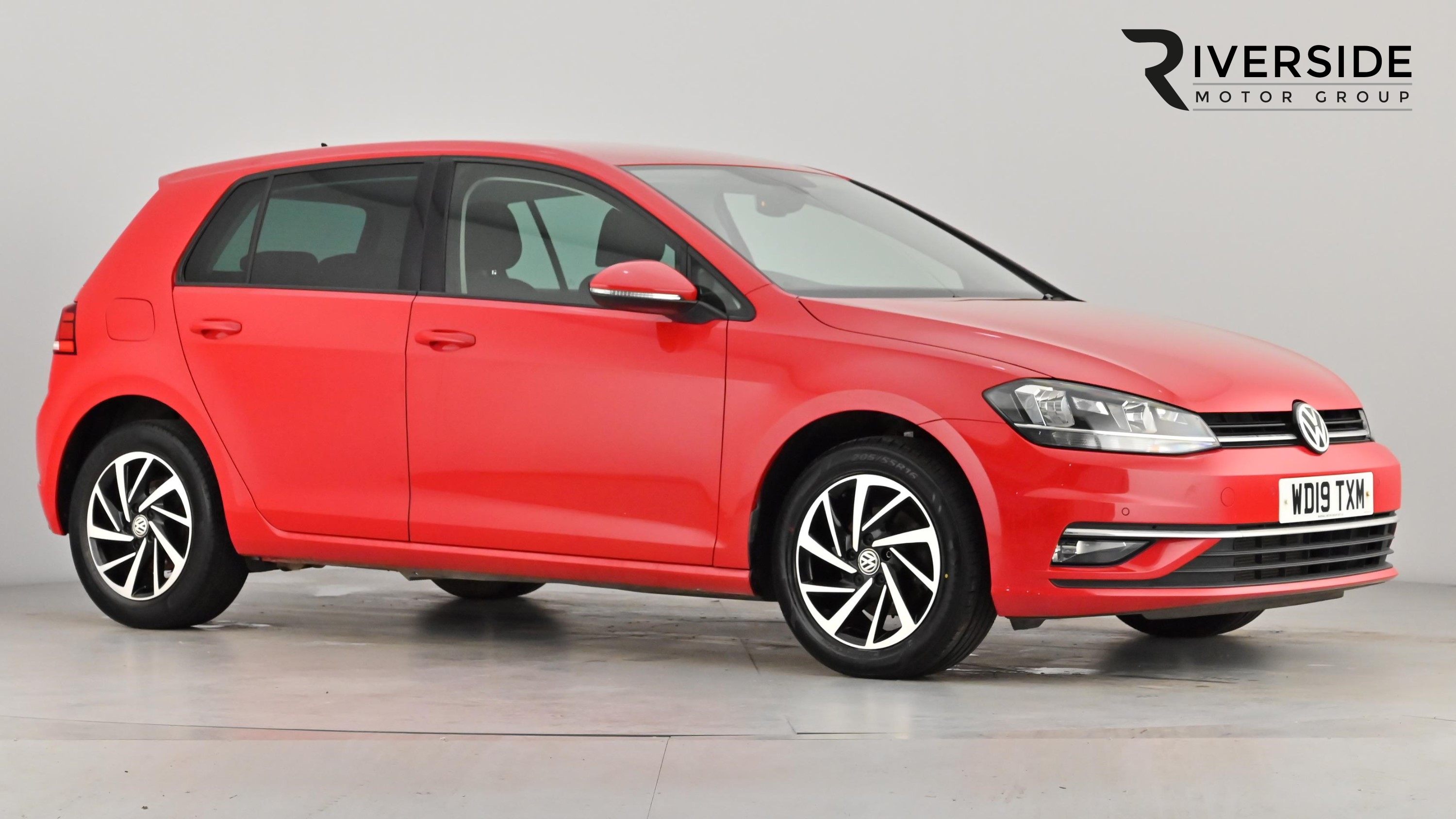 Main listing image - Volkswagen Golf