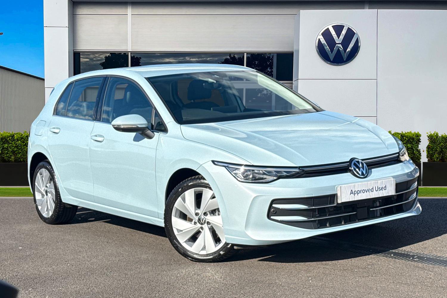 Main listing image - Volkswagen Golf