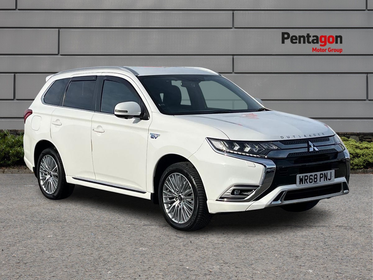 Main listing image - Mitsubishi Outlander