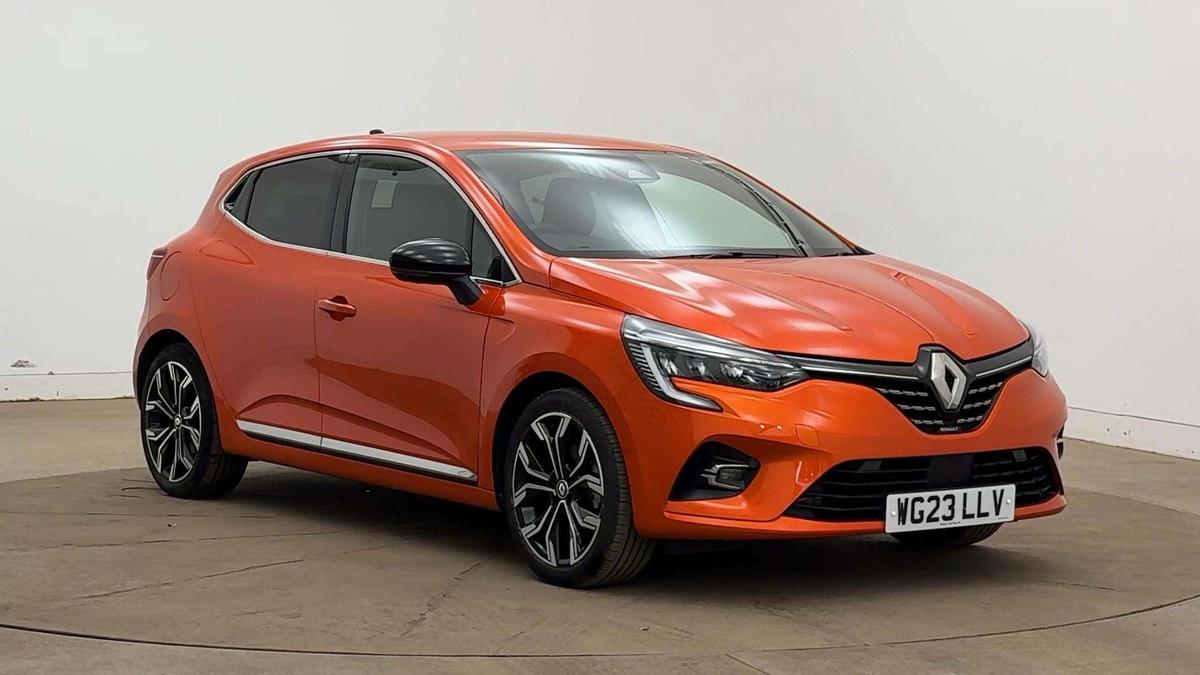 Main listing image - Renault Clio