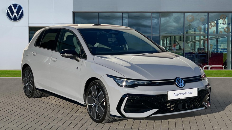 Main listing image - Volkswagen Golf