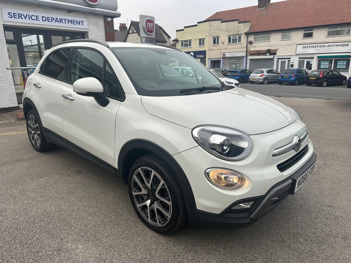 Main listing image - Fiat 500X