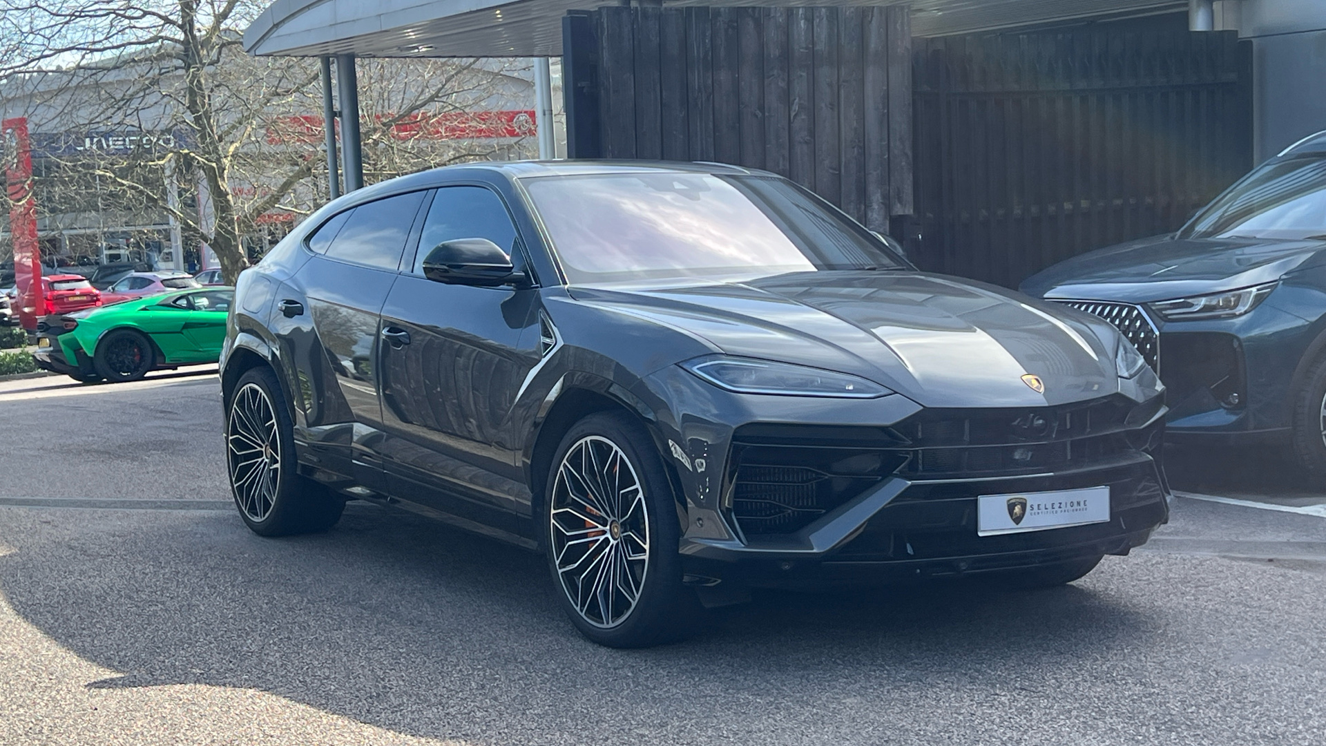 Main listing image - Lamborghini Urus