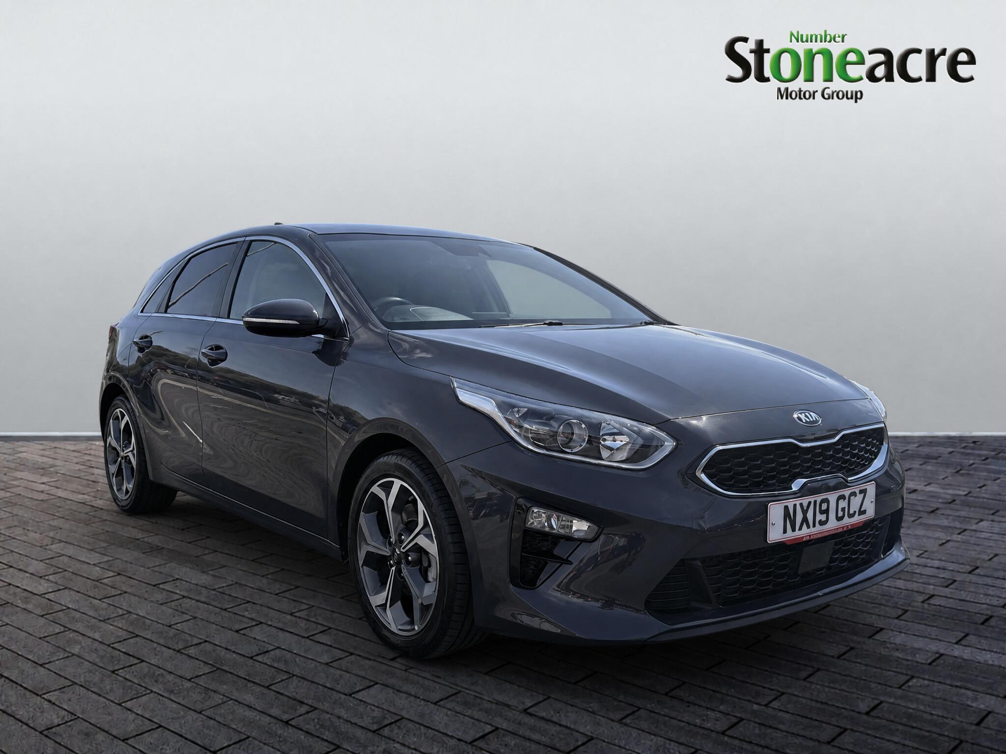 Main listing image - Kia Ceed