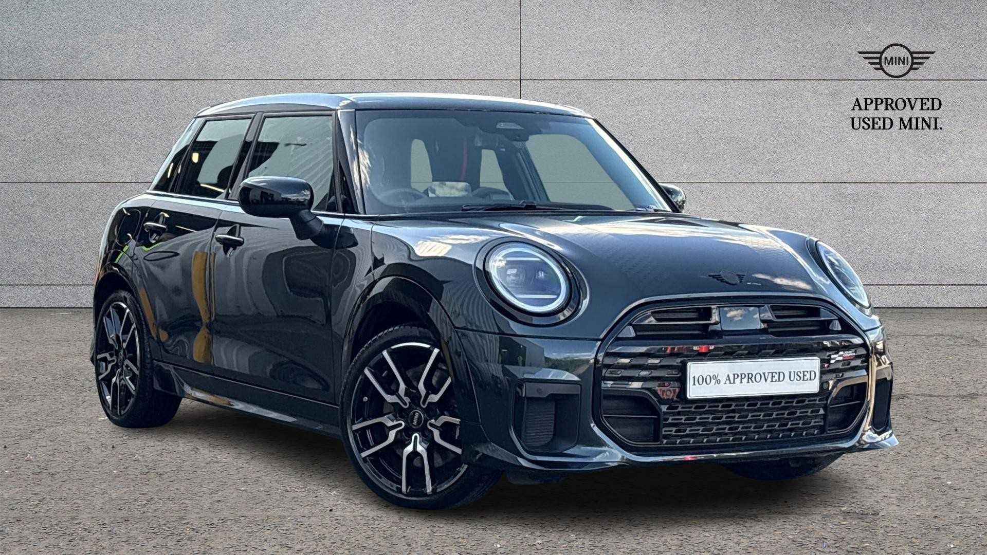 Main listing image - MINI Hatchback 5dr