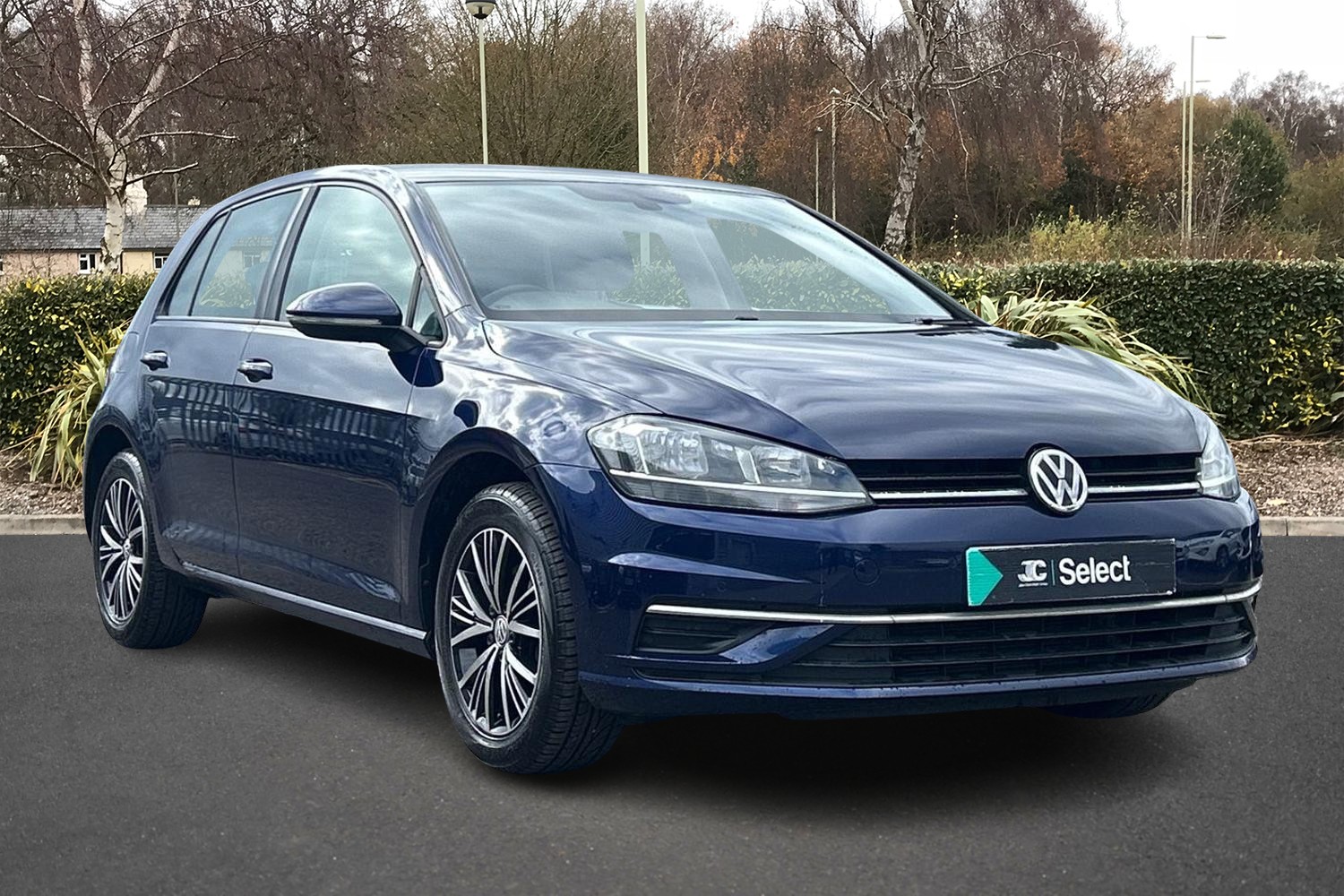 Main listing image - Volkswagen Golf