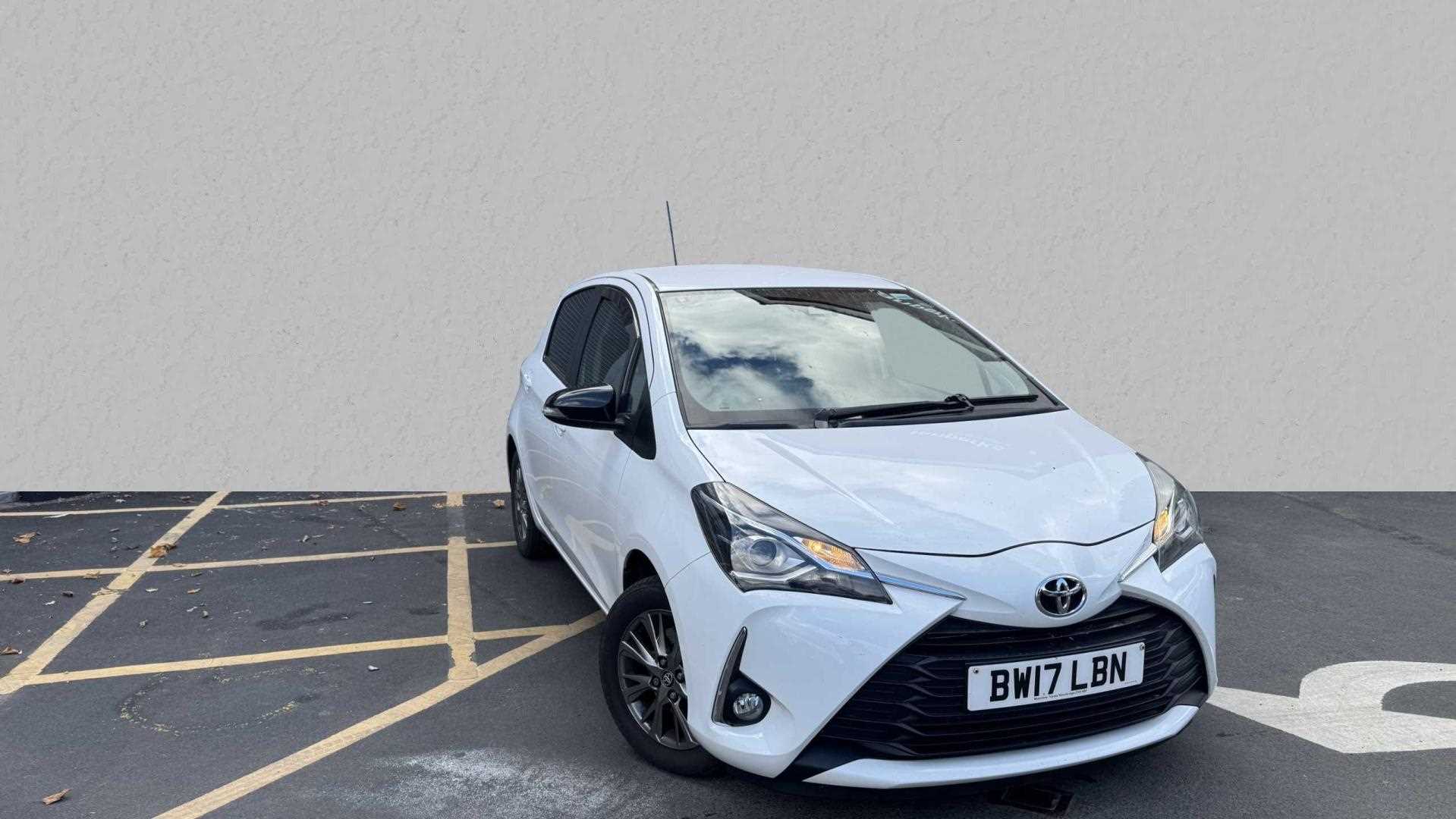 Main listing image - Toyota Yaris