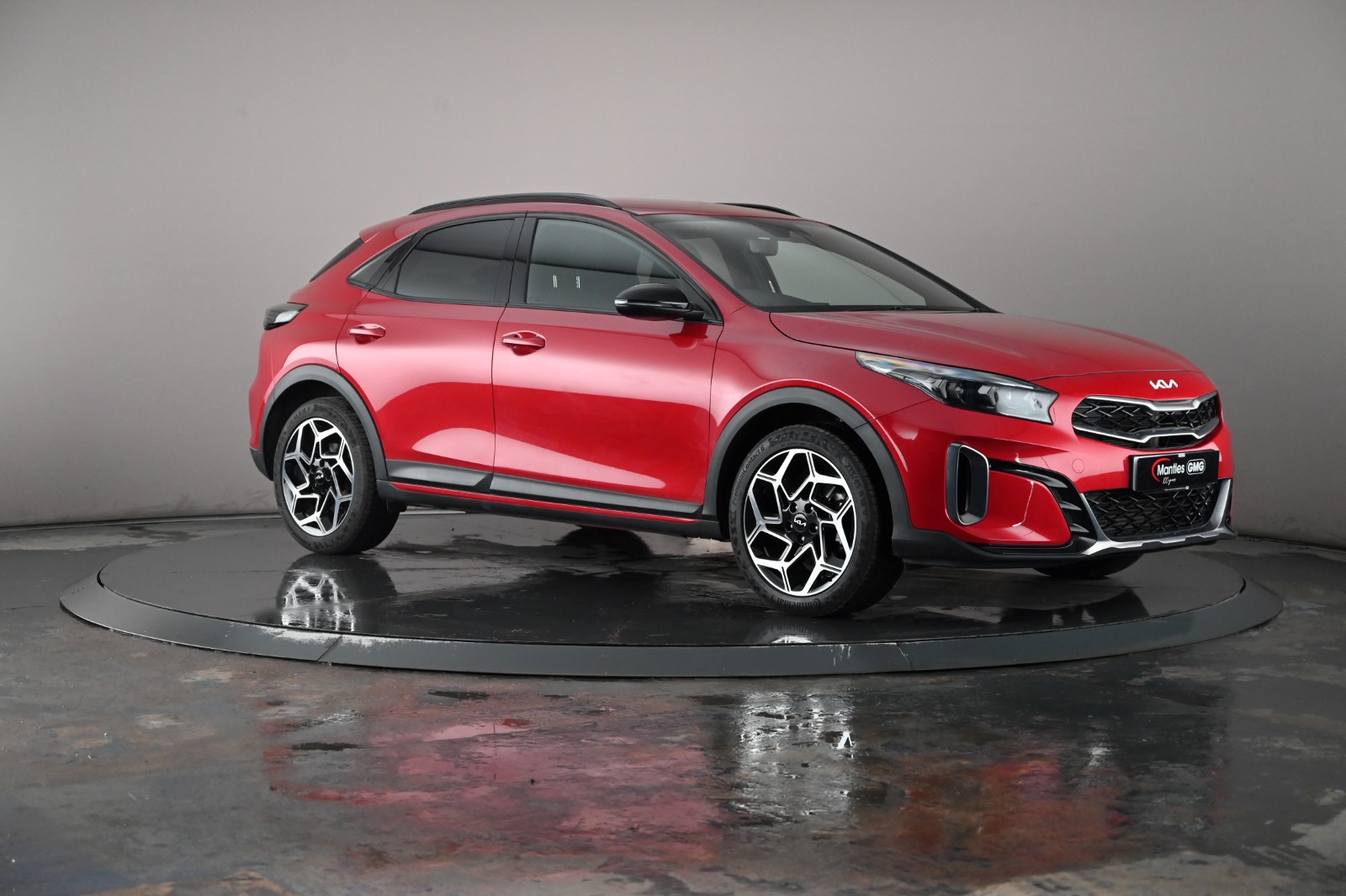 Main listing image - Kia XCeed