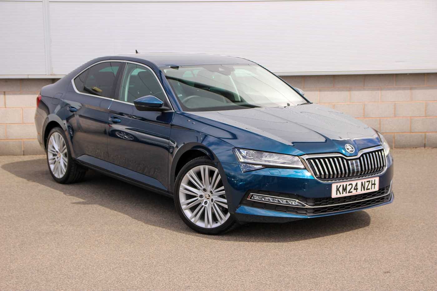 Main listing image - Skoda Superb