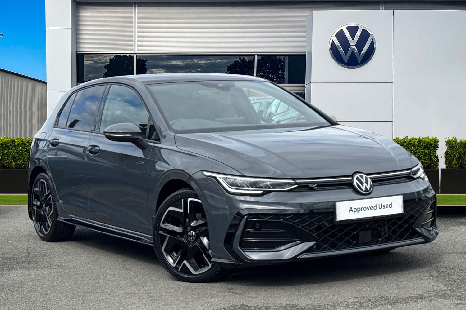 Main listing image - Volkswagen Golf