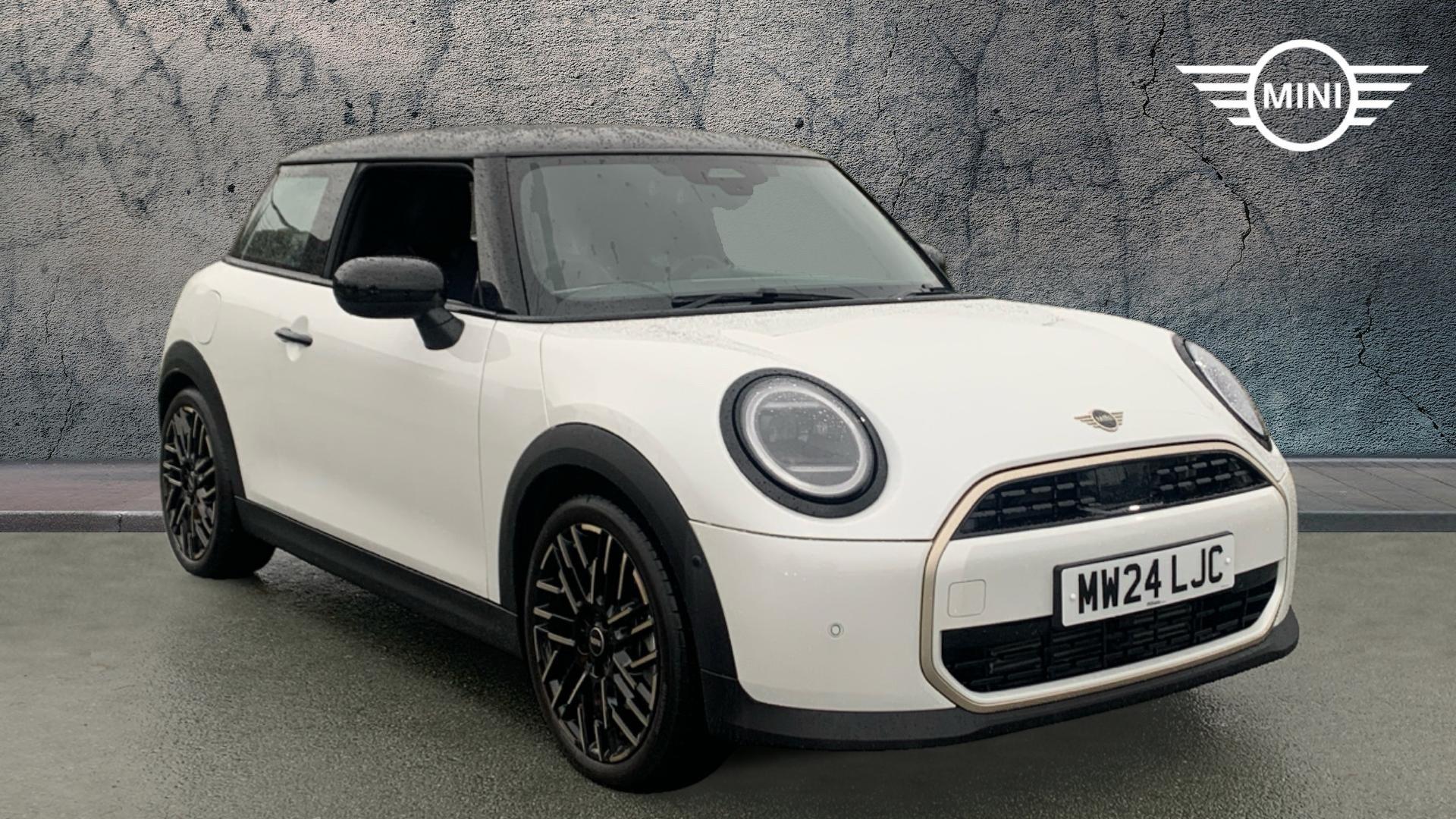 Main listing image - MINI Hatchback