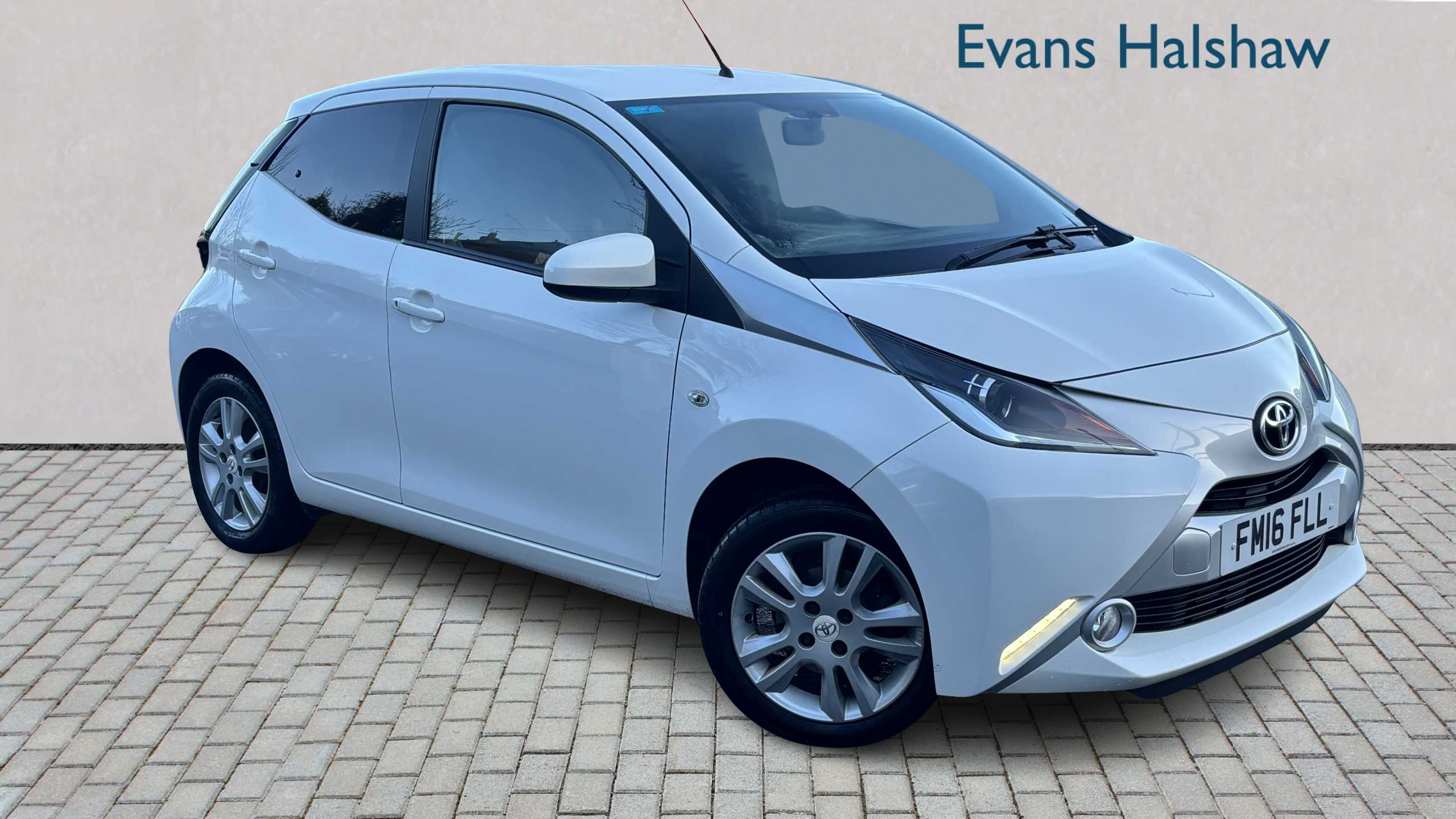 Main listing image - Toyota Aygo