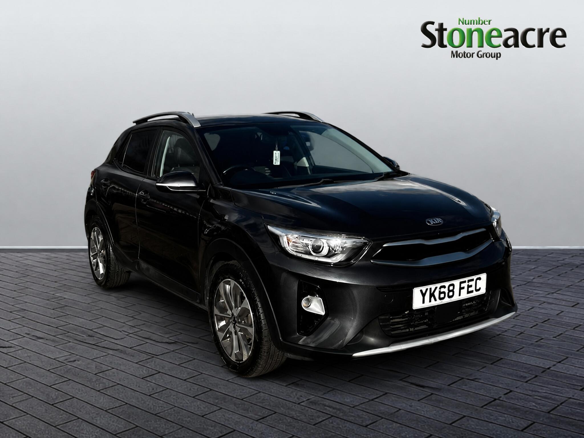 Main listing image - Kia Stonic