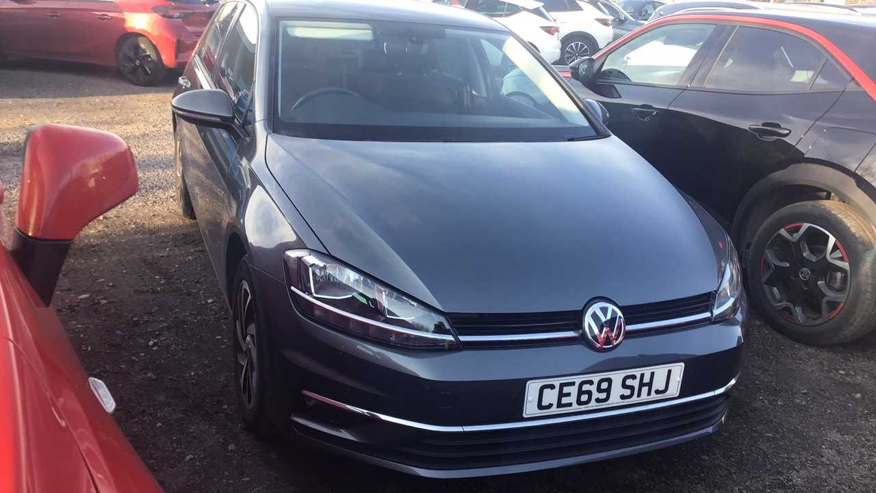 Main listing image - Volkswagen Golf