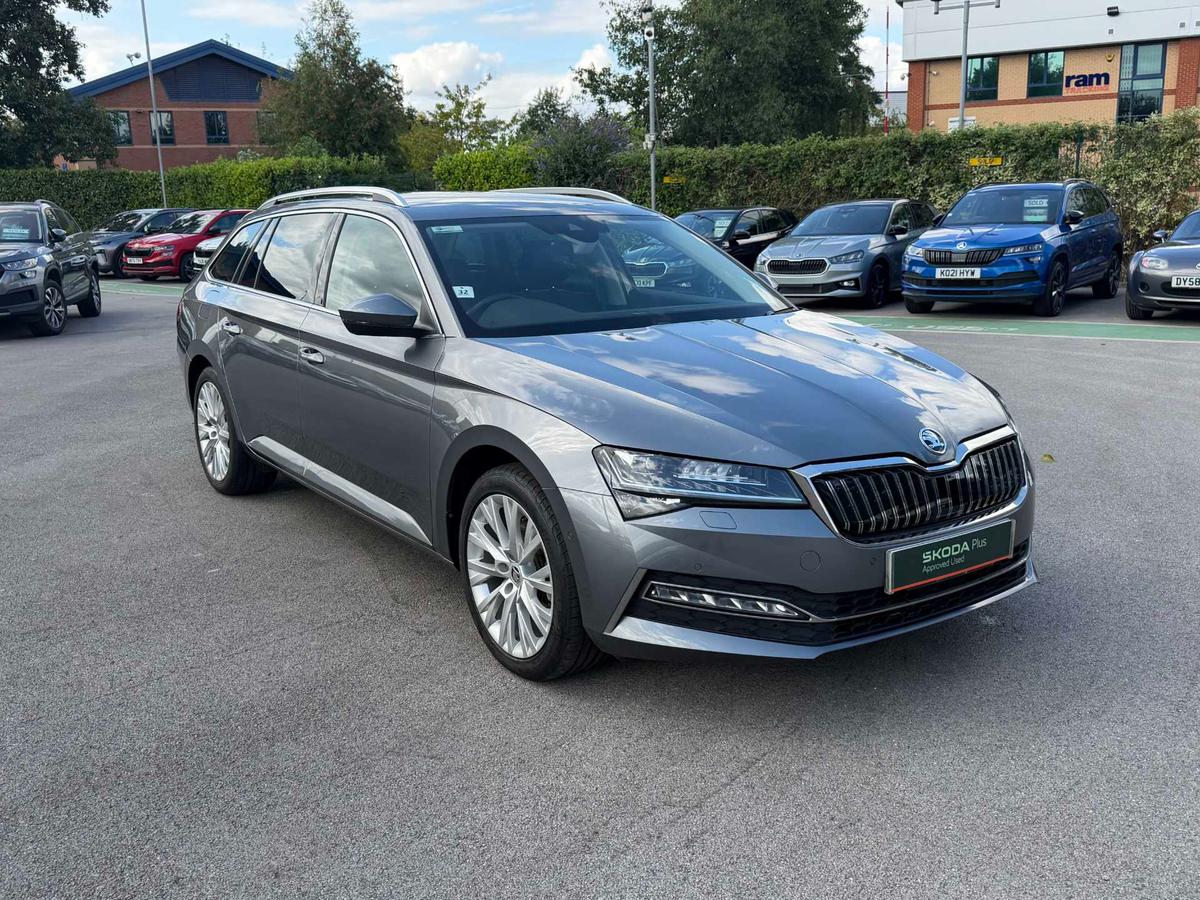 Main listing image - Skoda Superb