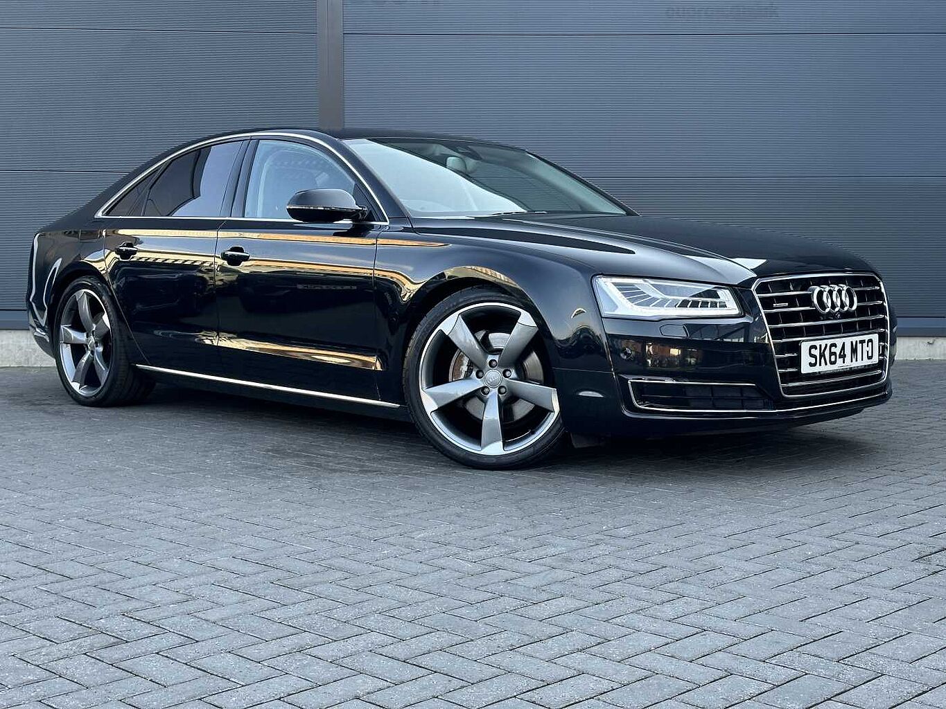 Main listing image - Audi A8