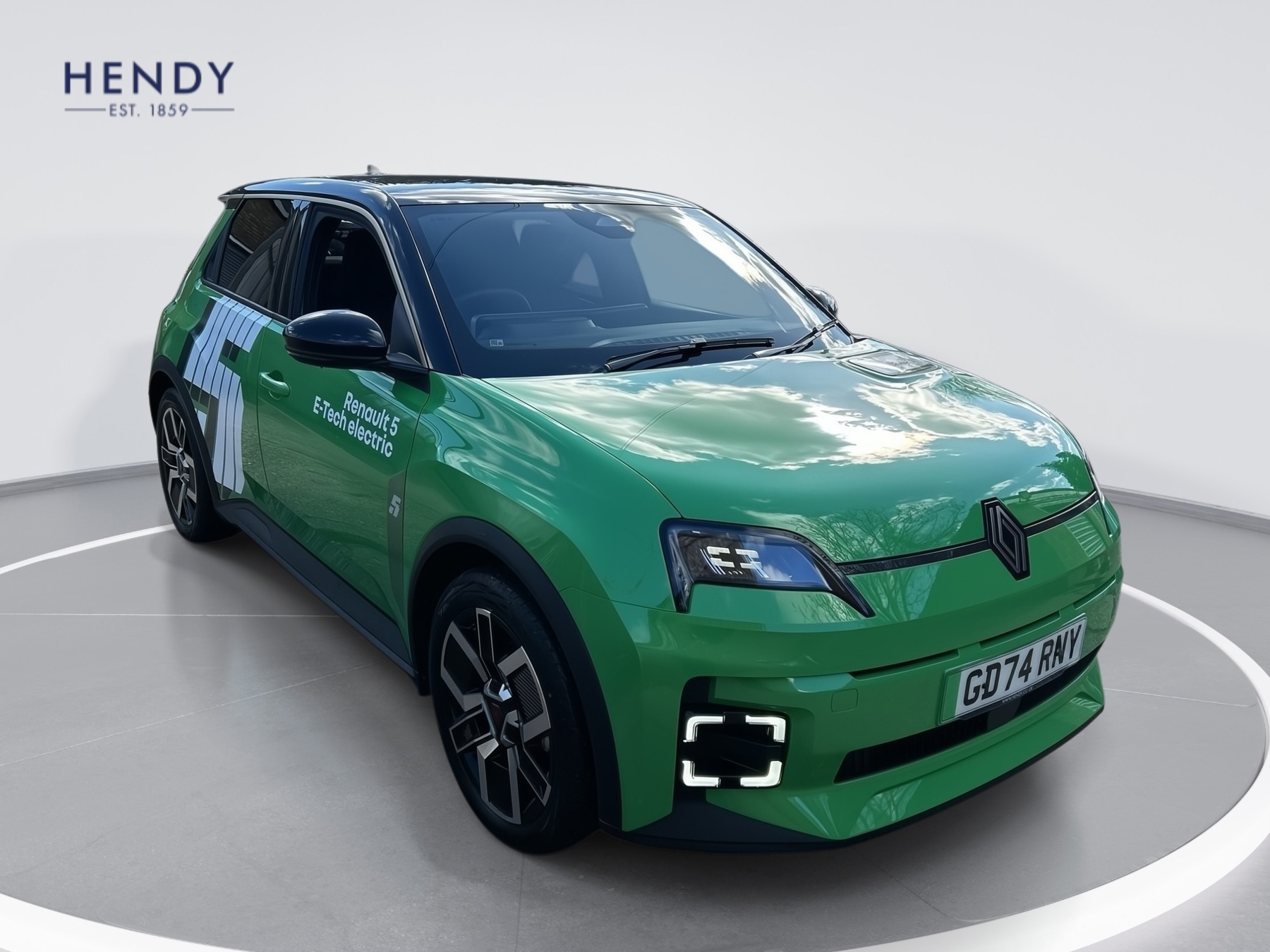Main listing image - Renault 5