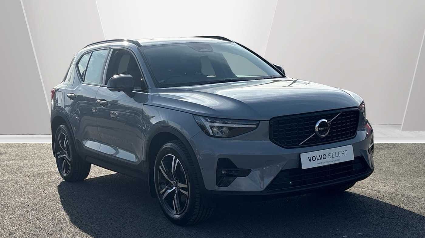 Main listing image - Volvo XC40