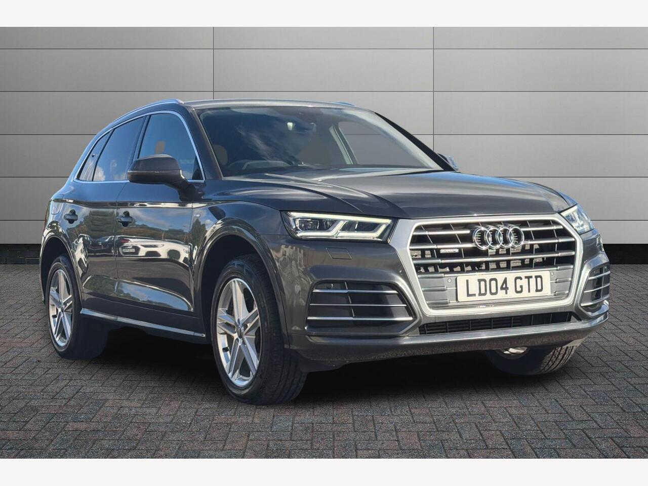 Main listing image - Audi Q5
